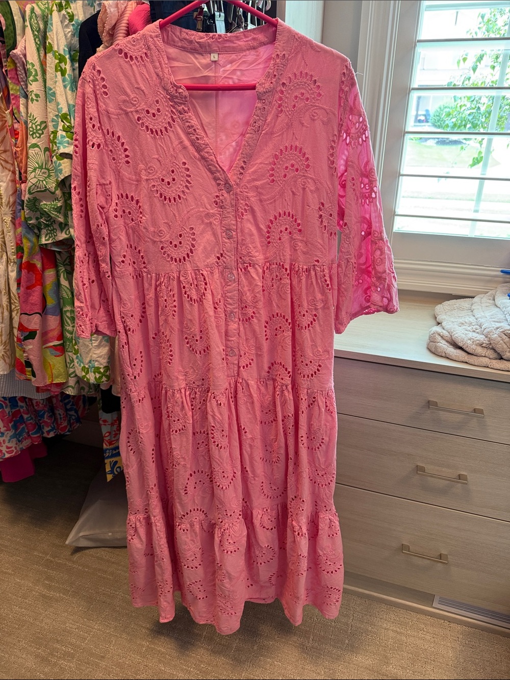 Women’s Pink Eyelet Tiered V-Neck Dress